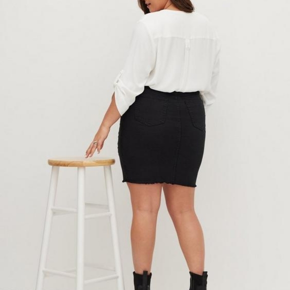 Torrid Denim Mini Skirt - Picture 3 of 6